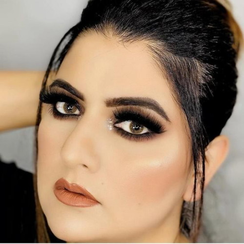 muashamaila light hazel coloured yearly contacts